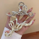 کلیپس پاپیون دنباله دار تک مروارید
